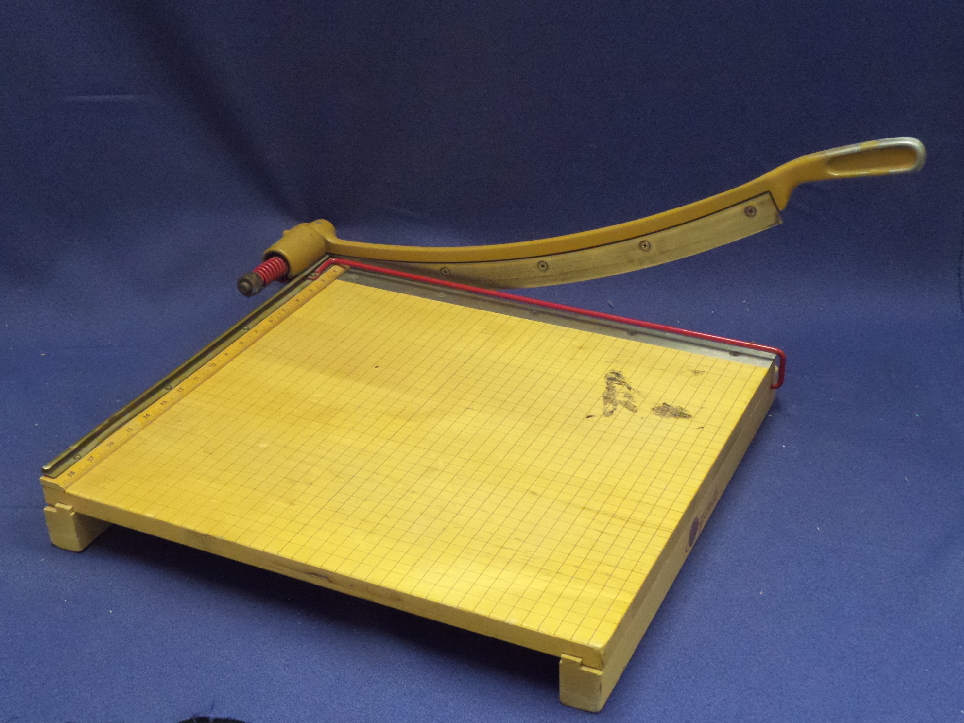 Ingento Classic Solid Maple Base 18 inch Paper Cutter / Trimmer